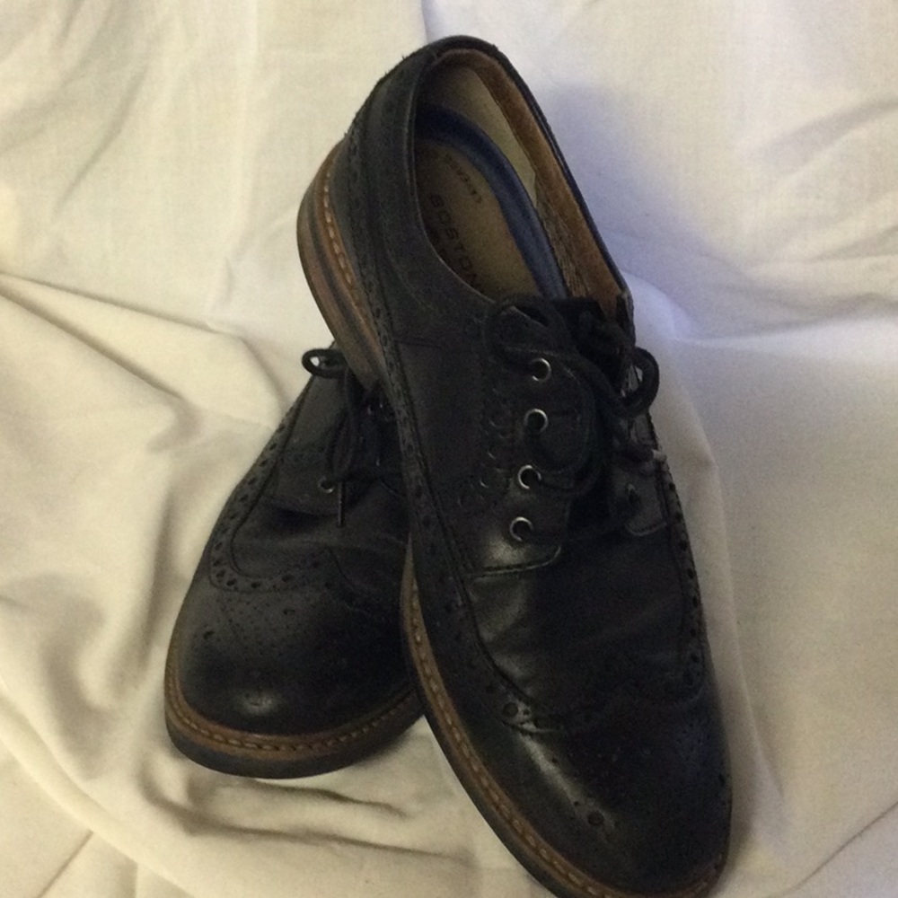 Bostonian black loafers
